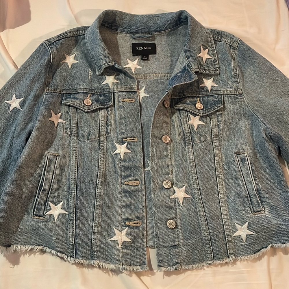 XL ZENANA crop denim jacket with white STARS